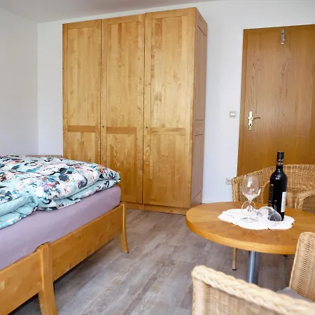 Ferienwohnung Heinrich Appartamento *